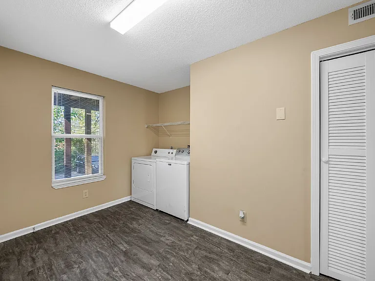 3284 Tower Dr #D — Photo 13