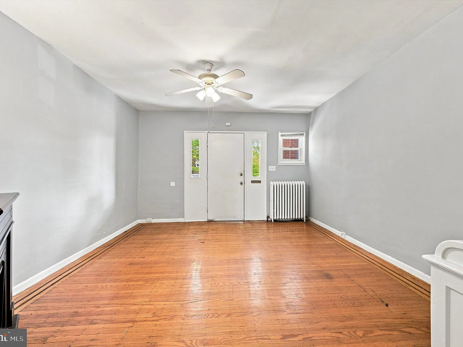 3 bed, 1.5 bath, 1430 sqft, $1,900 — Photo 4