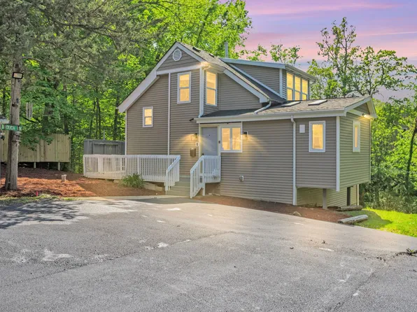 6N772 Tuscola Ave, Saint Charles, IL 60174