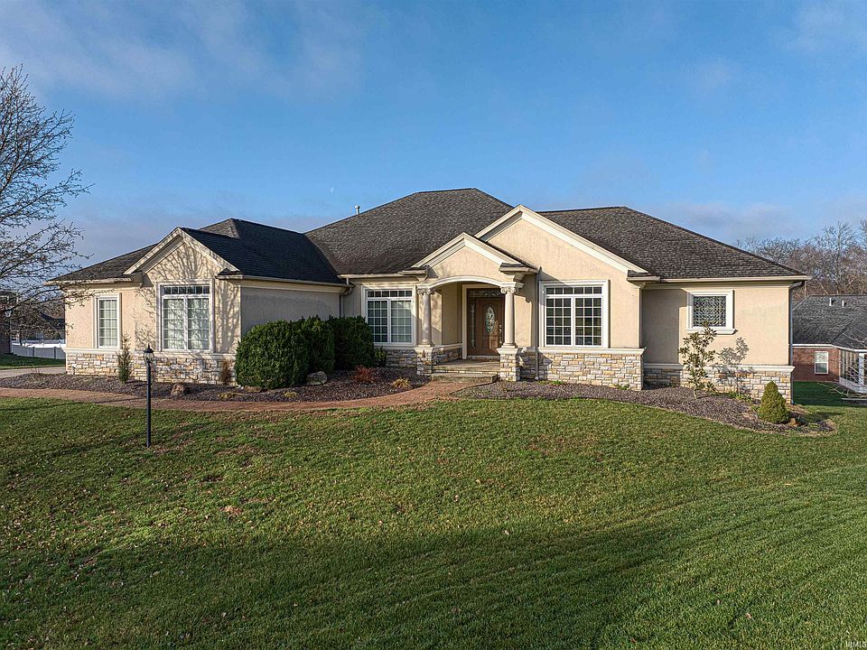 1st image of 903 Uriel Ct
