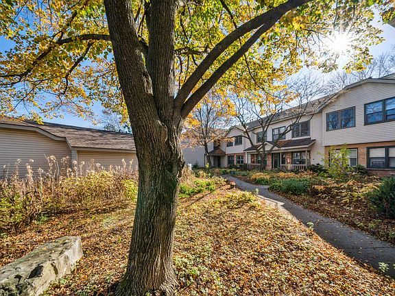 3rd image of 990 Kensington Trl APT 205