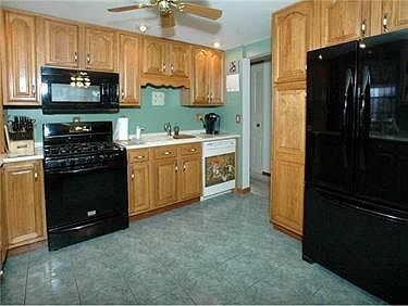 3rd image of 1935 Ivanhoe Dr