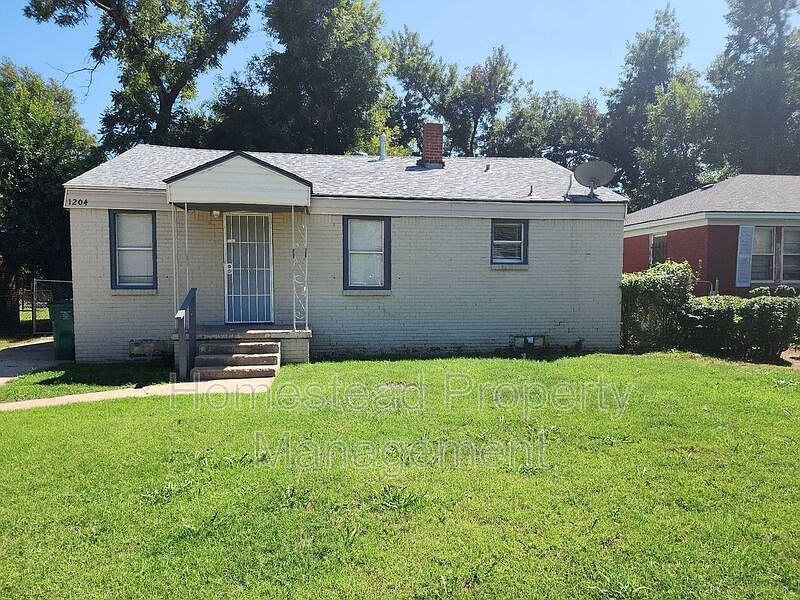 1st image of 1204 Carverdale Dr