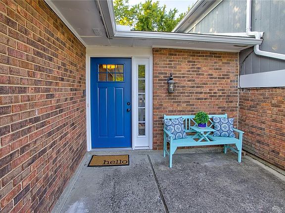 4th image of 765 Bay Brooke Ct