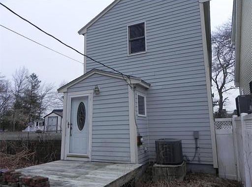 2nd image of 23 Poplar Ter