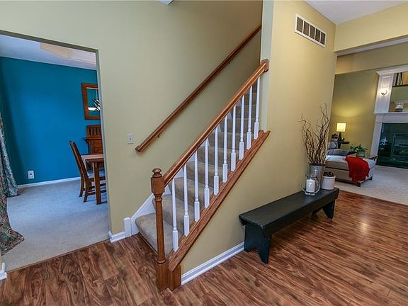 5th image of 12165 Emma Ln