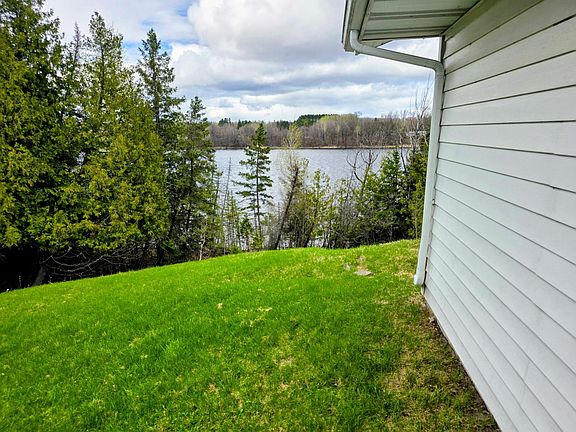 5th image of 120 Shorewood Dr