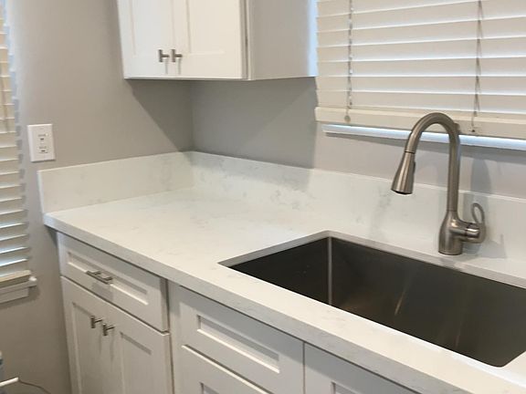 Kitchen quartz counters