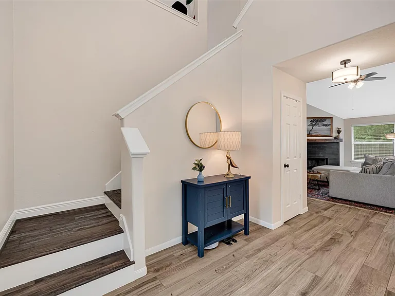 4102 Caneshaw Dr — Photo 5