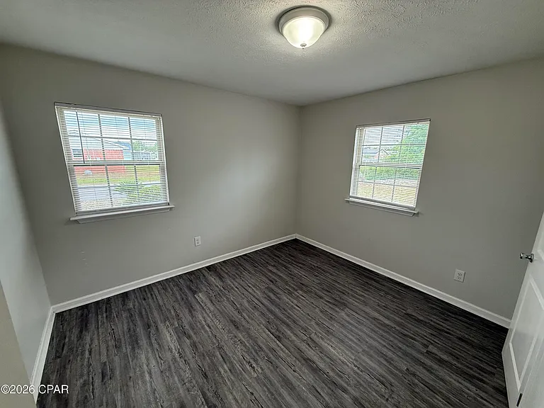 1501 Louisiana Ave — Photo 8