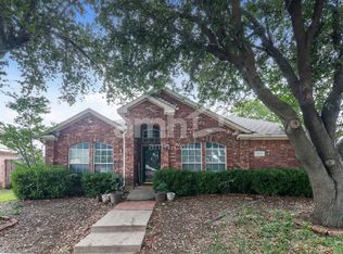 804 Pebble Ridge Dr, Lewisville, TX 75067