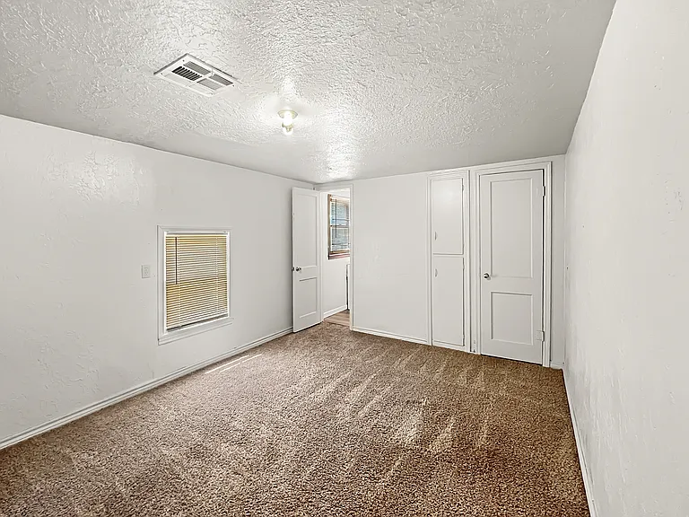 1907 NW Lindy Ave — Photo 9