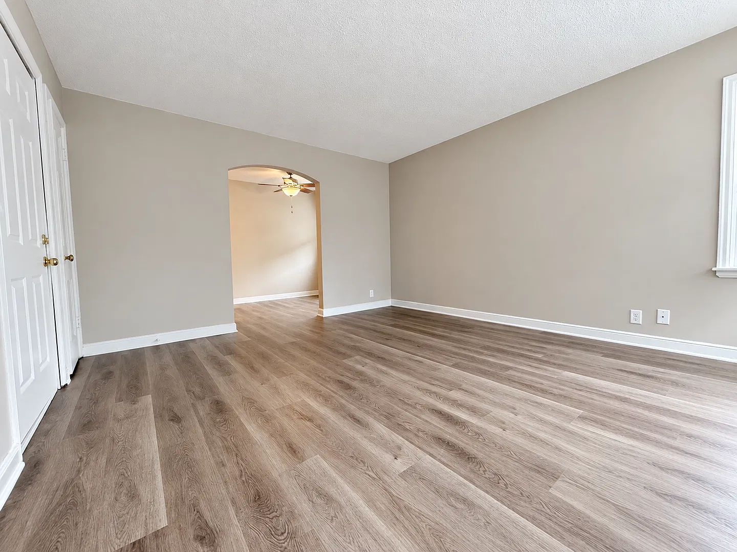 833 Randolph Ave — Photo 4