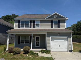 1215 Country Rd, Chesapeake, VA 23324
