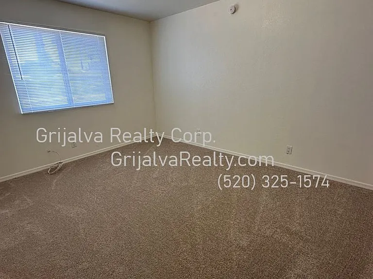 6850 E Lurlene Dr — Photo 4