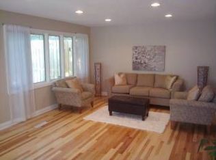 2157 Springside Dr, Saint Paul, MN 55119
