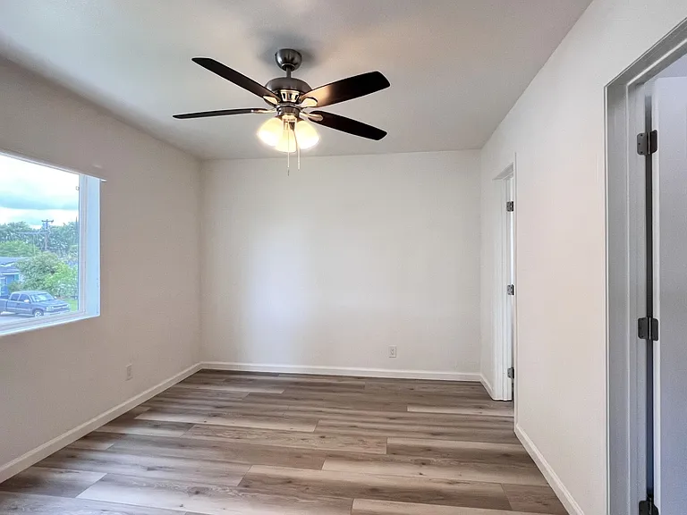 2642 W Porter Ave #12 — Photo 12
