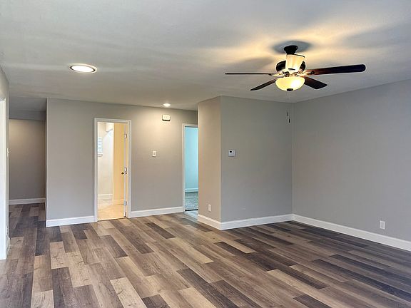 2nd image of 3118 Dartmouth Dr