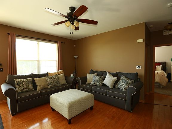 5th image of 1914 Parkside Dr