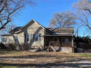 54122 Trabue Ln, New London, MO 63459