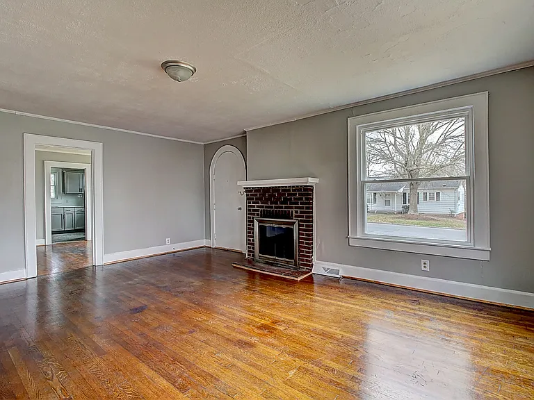 824 Hamrick St — Photo 9