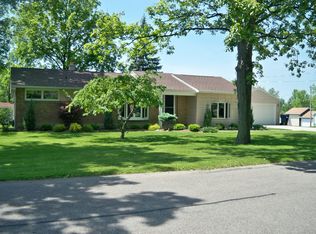 5528 Sterling Rd, Hamburg, NY 14075