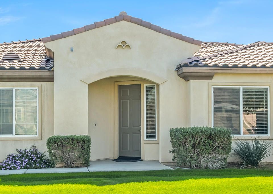 1st image of 82013 Cochran Dr