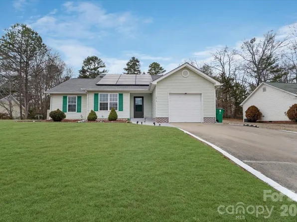 1914 Sloan Dr, Charlotte, NC 28208