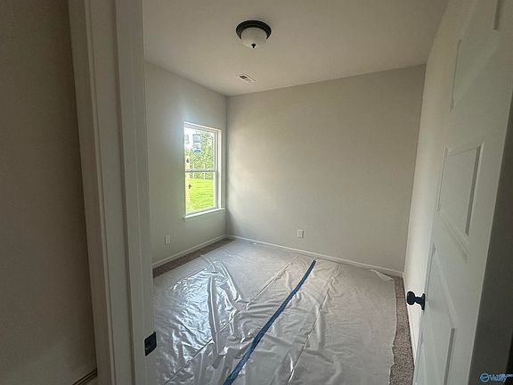 4th image of 7217 Fox Glen Cir SE