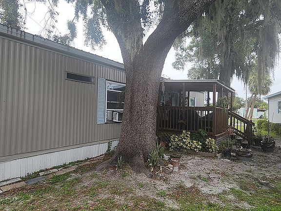 5th image of 330 Mels Dr