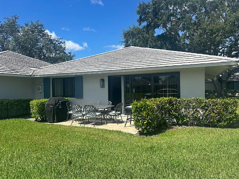 305 Club Dr — Photo 14