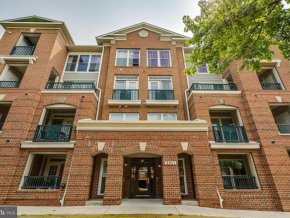 2nd image of 2901 Saintsbury Plz APT 105