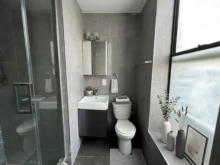 233 E 111th St #6 — Photo 6
