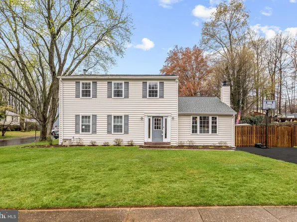9757 Turnbuckle Dr, Burke, VA 22015