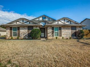 5601 Oak Brook Rd, Arlington, TX 76016