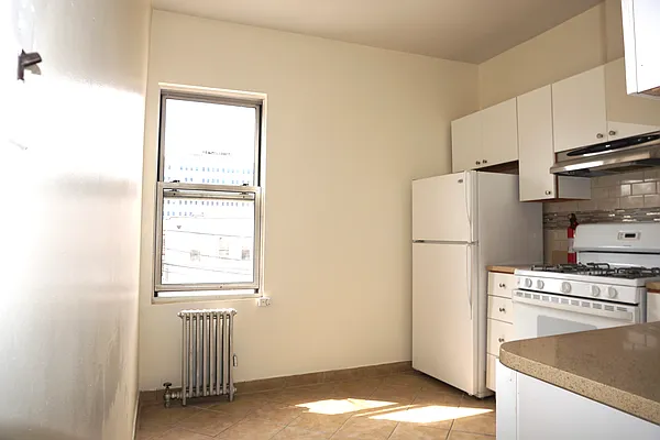 Rented by Astoria Realty | media 34