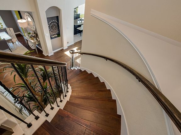Rounded & Luxury Stair Case!