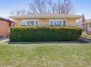 3305 Capitol St, Glenview, IL 60076