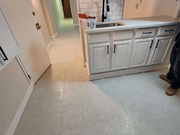 5th image of 46 Shepard Ave #1