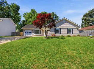 1721 Star Lake Dr, Virginia Beach, VA 23453