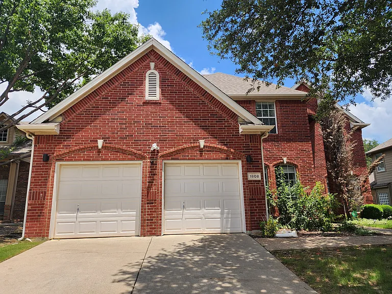 1808 Hidden Brook Trl — Photo 1