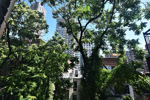 Rented by Keller Williams NYC | media 21