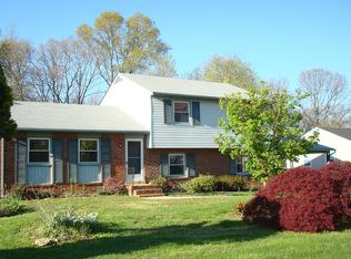 7216 Dell Dr, North Chesterfield, VA 23235
