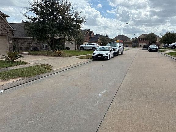 4th image of 15014 Holland Grove Ct