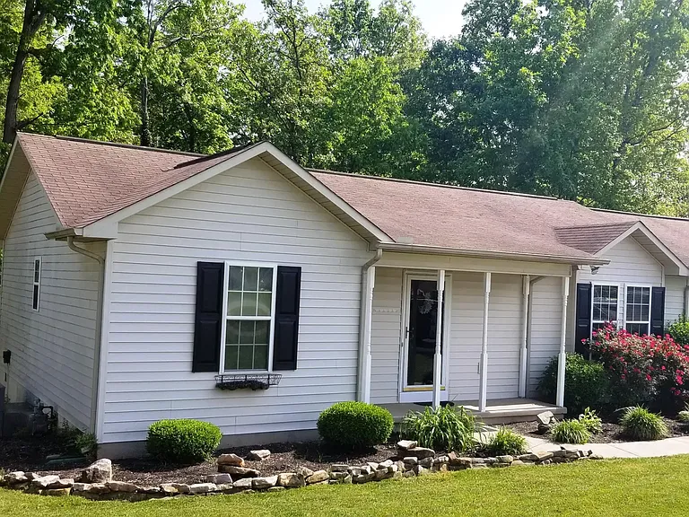 109 Marymont Dr — Photo 2