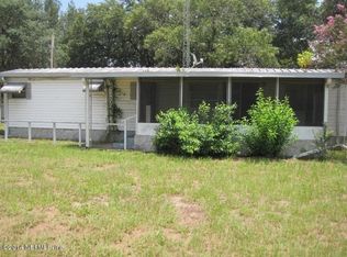 210 Ofarrell Ave, Interlachen, FL 32148