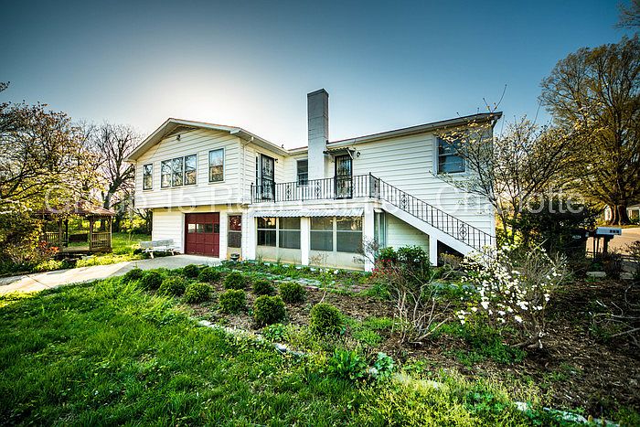1st image of 205 North Ave