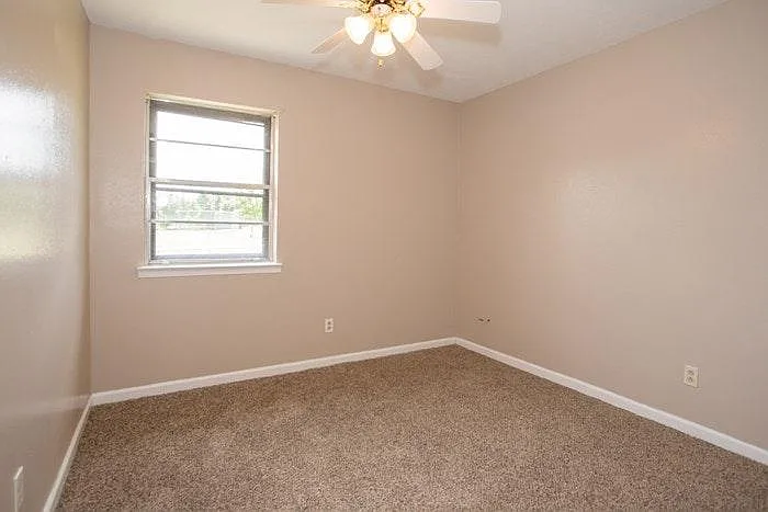 1117 S Dexter Dr — Photo 6