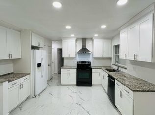 3800 Helena St NE, Saint Petersburg, FL 33703