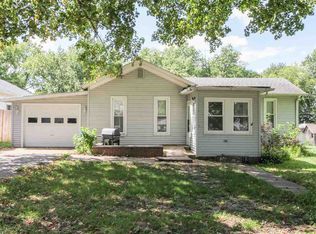 208 N Spring St, Mount Pulaski, IL 62548